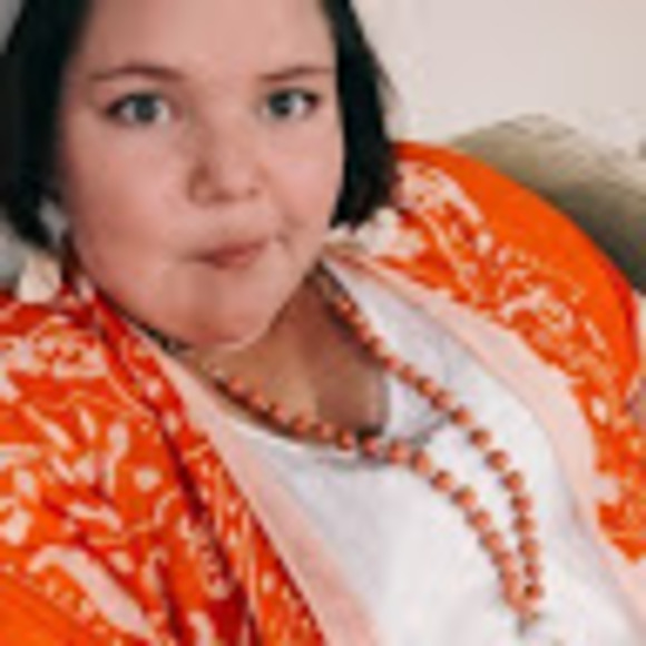 Meet your Posher, Katie - Picture 1 of 1